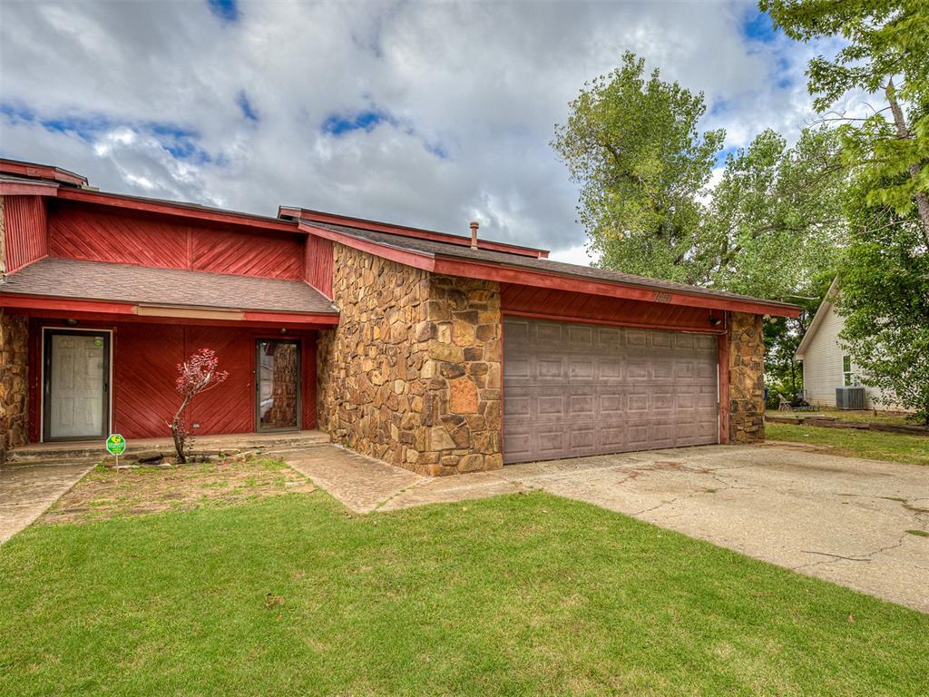 7407 Kings Manor Court — photo