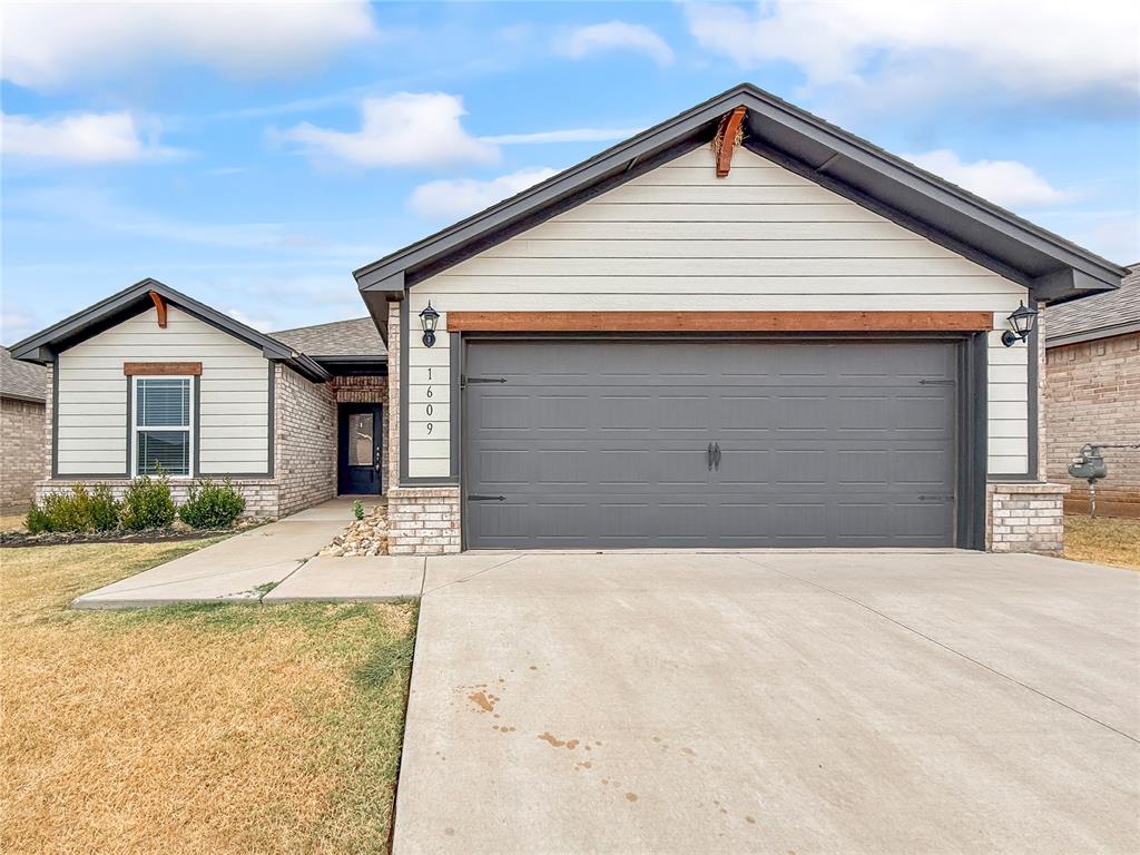 1609 Vermilion Lane — photo