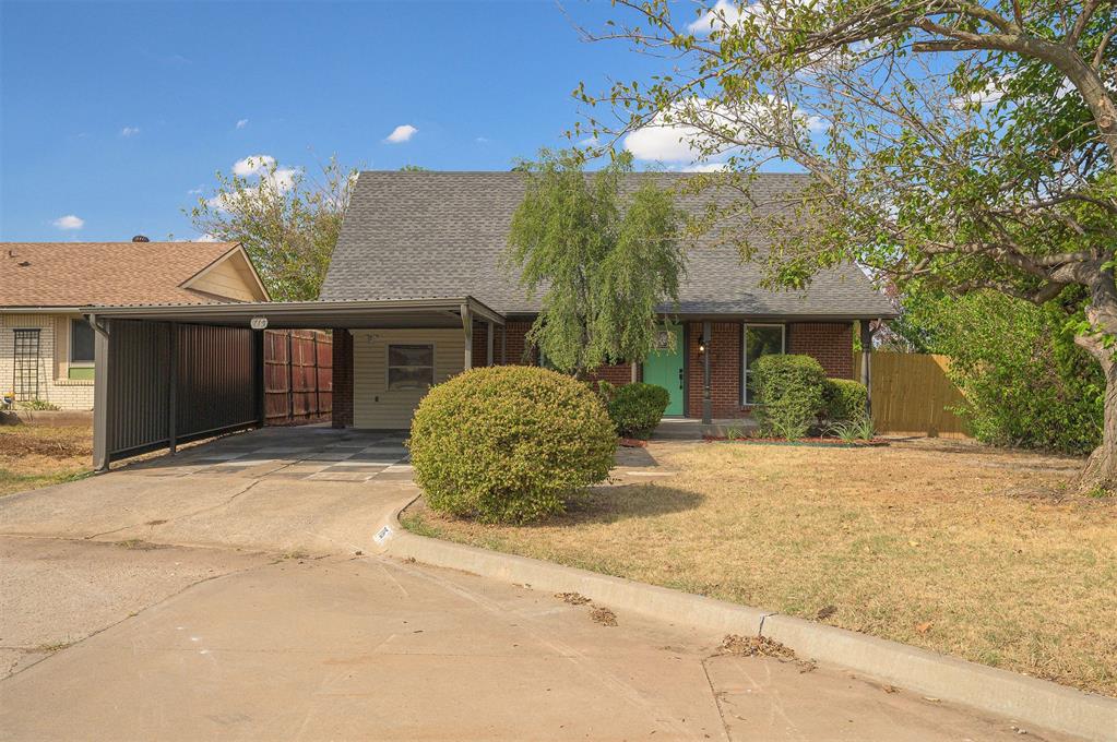 715 Harmon Circle — photo
