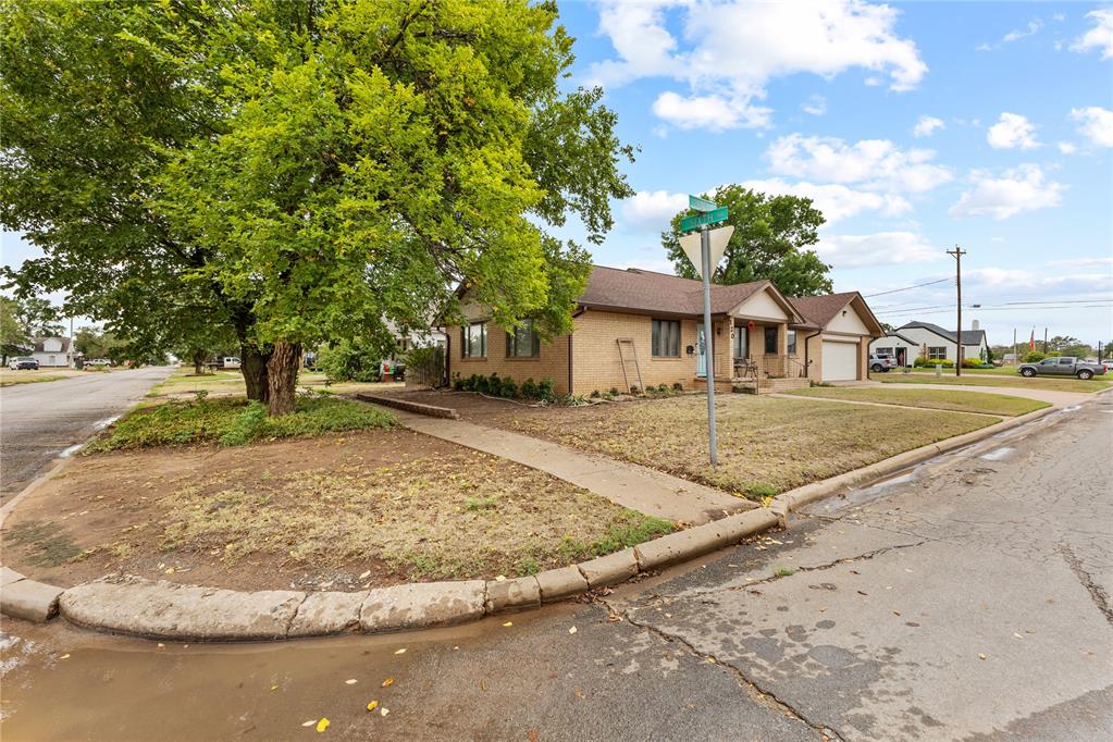 120 E Maple Street, Fairview, OK 73737 — photo 2