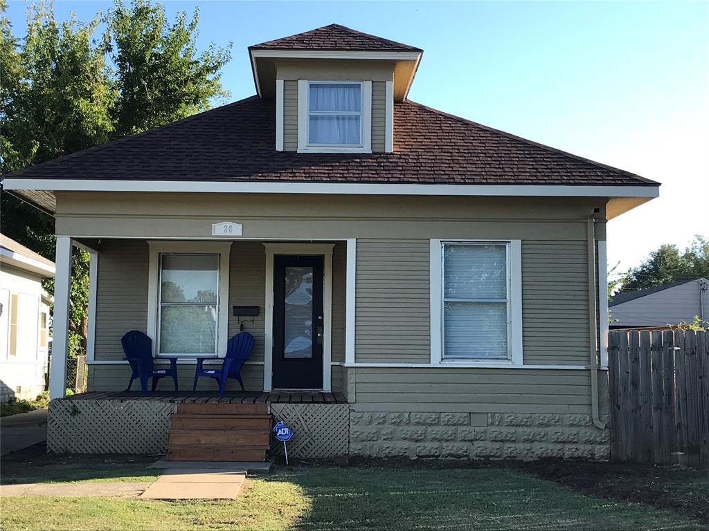 28 W Hurd Street — photo