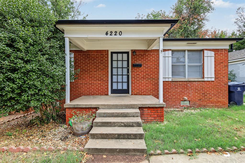4220 NW 15th Street — photo