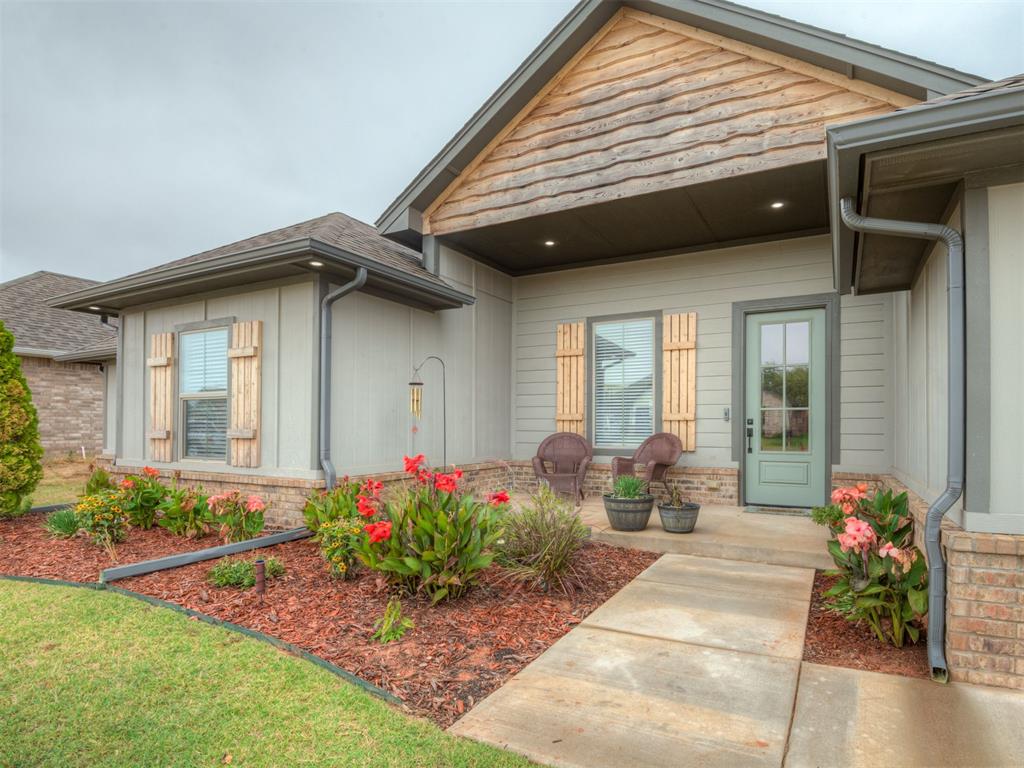 3017 Hollow Crest Lane — photo