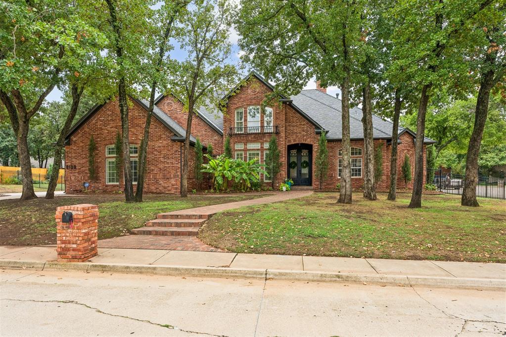 6109 Oak Forest Road — photo