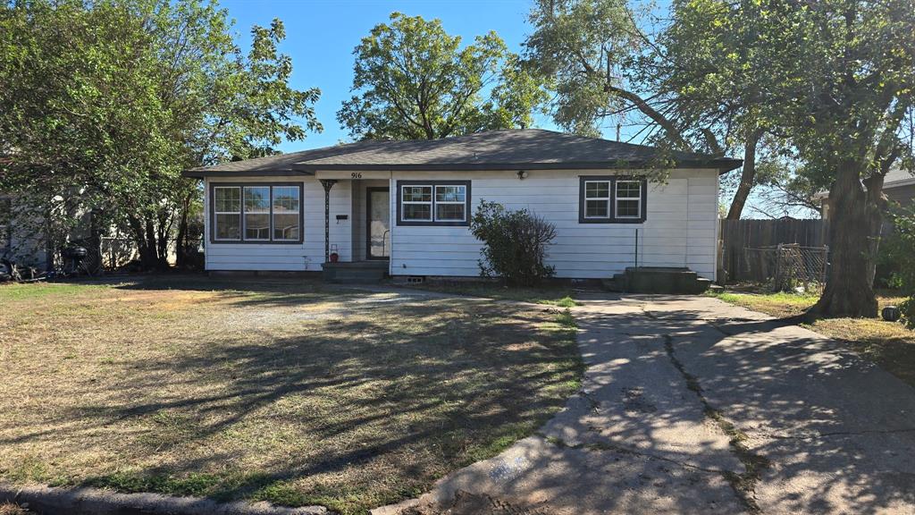 916 Hickory Street — photo
