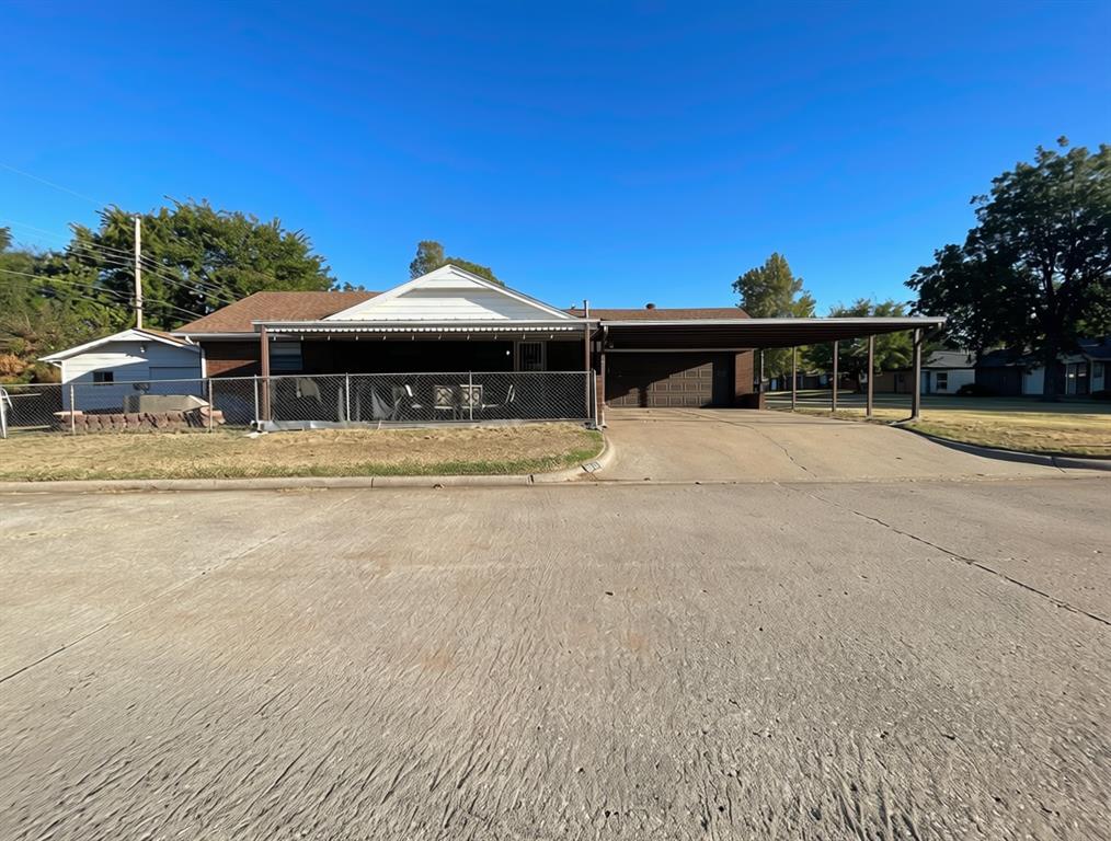 701 Moraine Avenue — photo