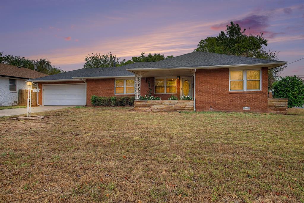 425 E Atkinson Drive — photo