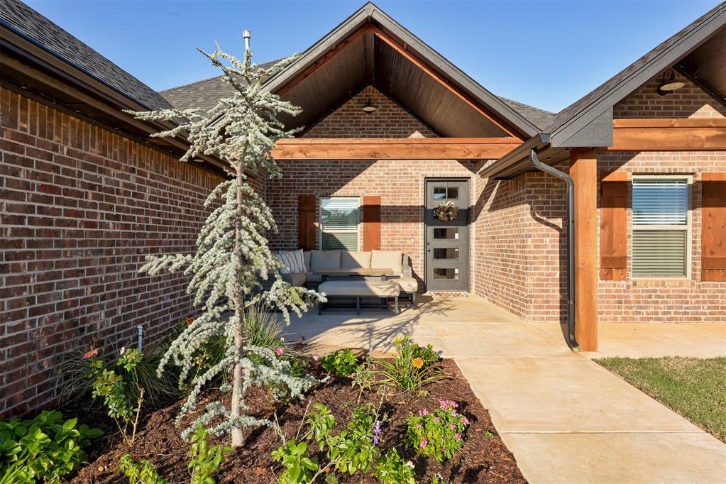 10801 Highland Drive — photo