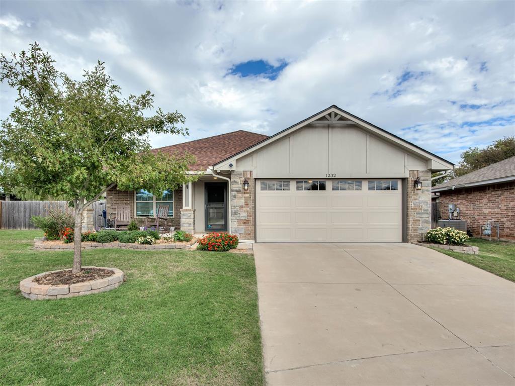 1232 Hickory Creek Drive — photo