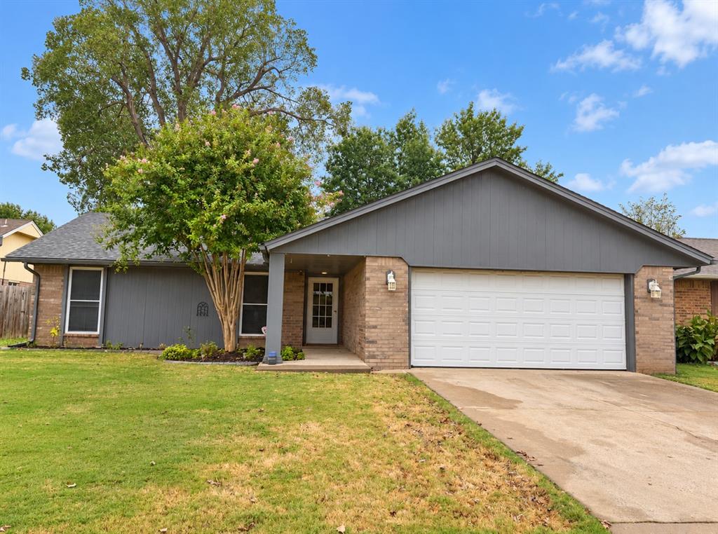 816 N Stout Circle — photo