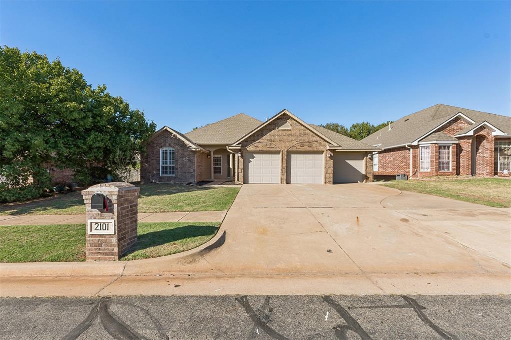 2101 Del Simmons Drive — photo