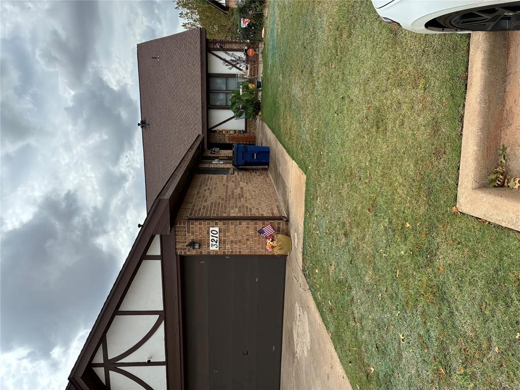 3210 Pondridge Road — photo