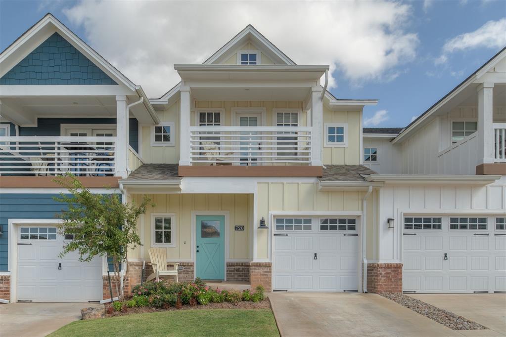 720 Harbor Town Drive — photo
