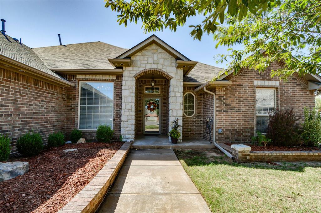 Home in Oklahoma City, OK 73162 — photo 2