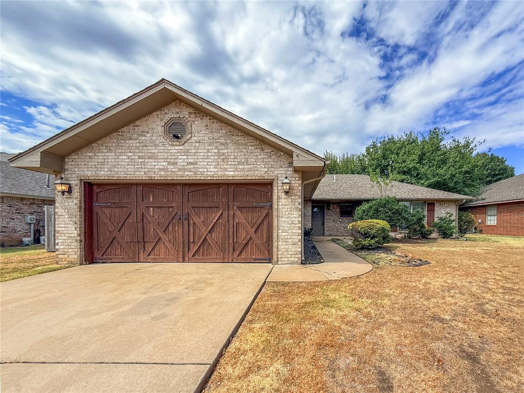 2521 Ridgewood Drive — photo