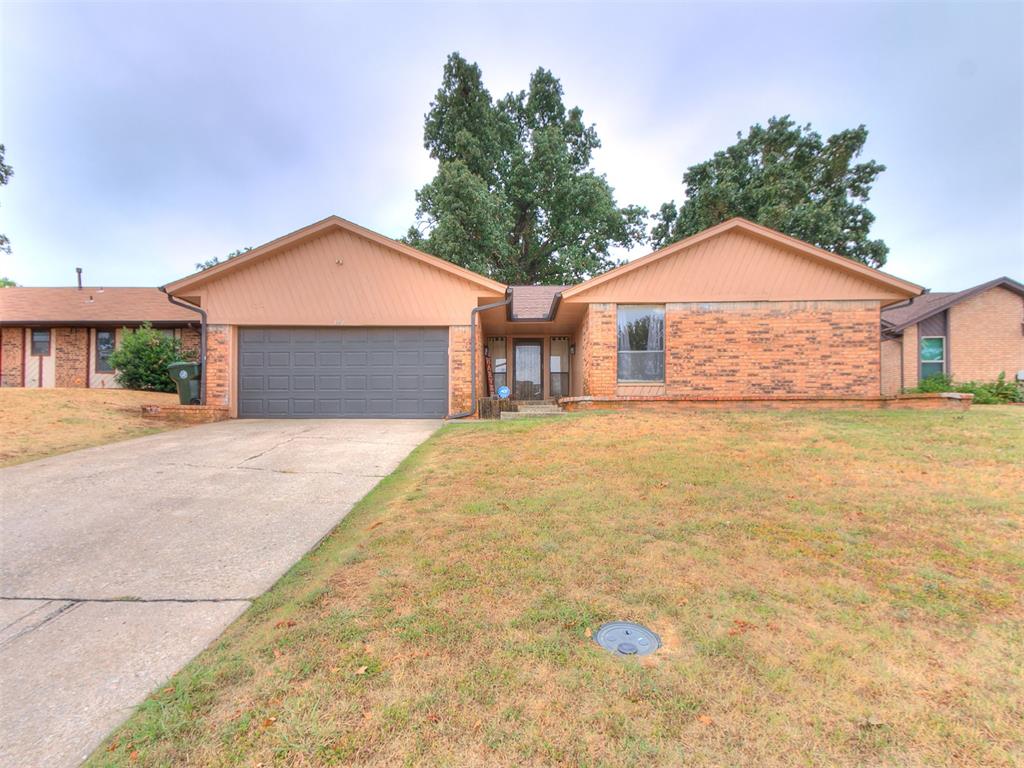 1112 Hawthorne Drive — photo