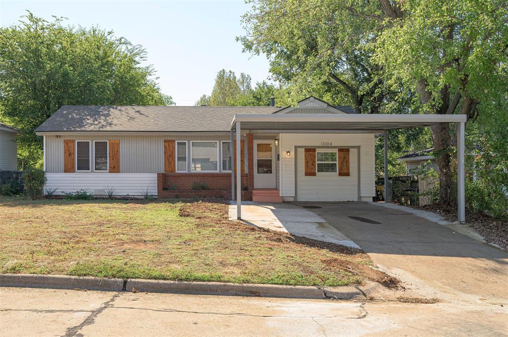 1004 N Locust Lane — photo