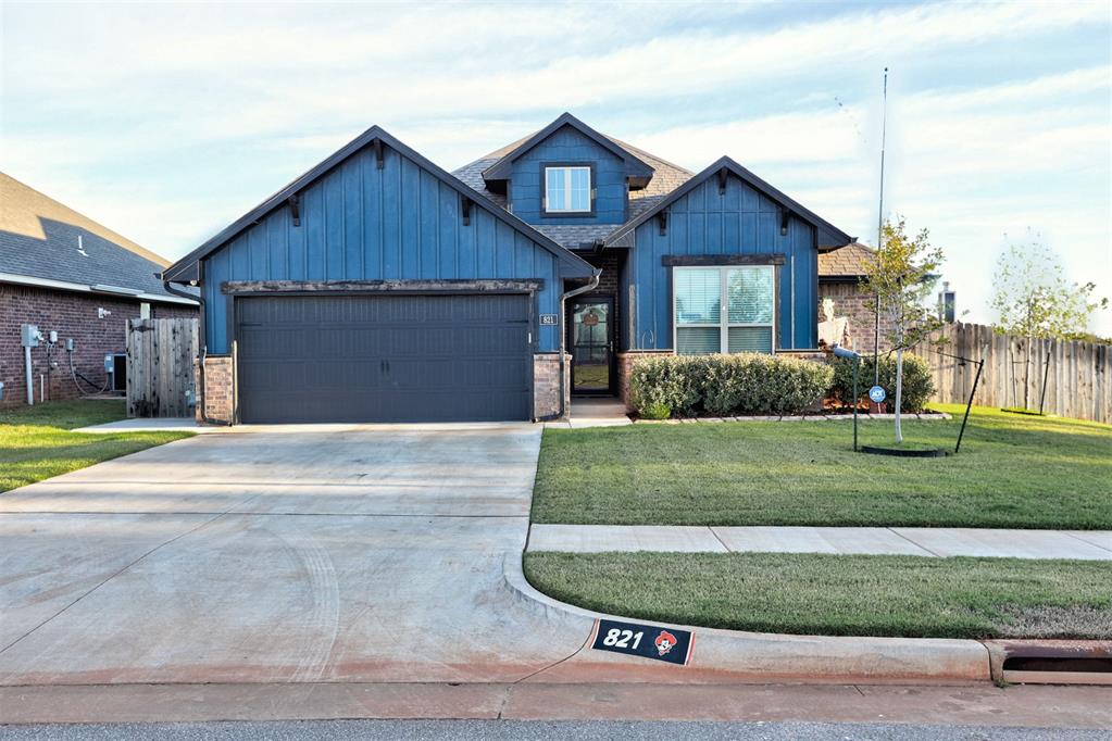 821 Halley Drive — photo