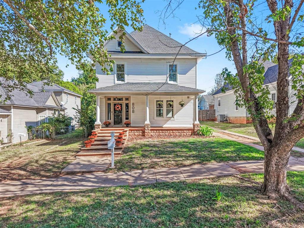 808 N Ash Street — photo