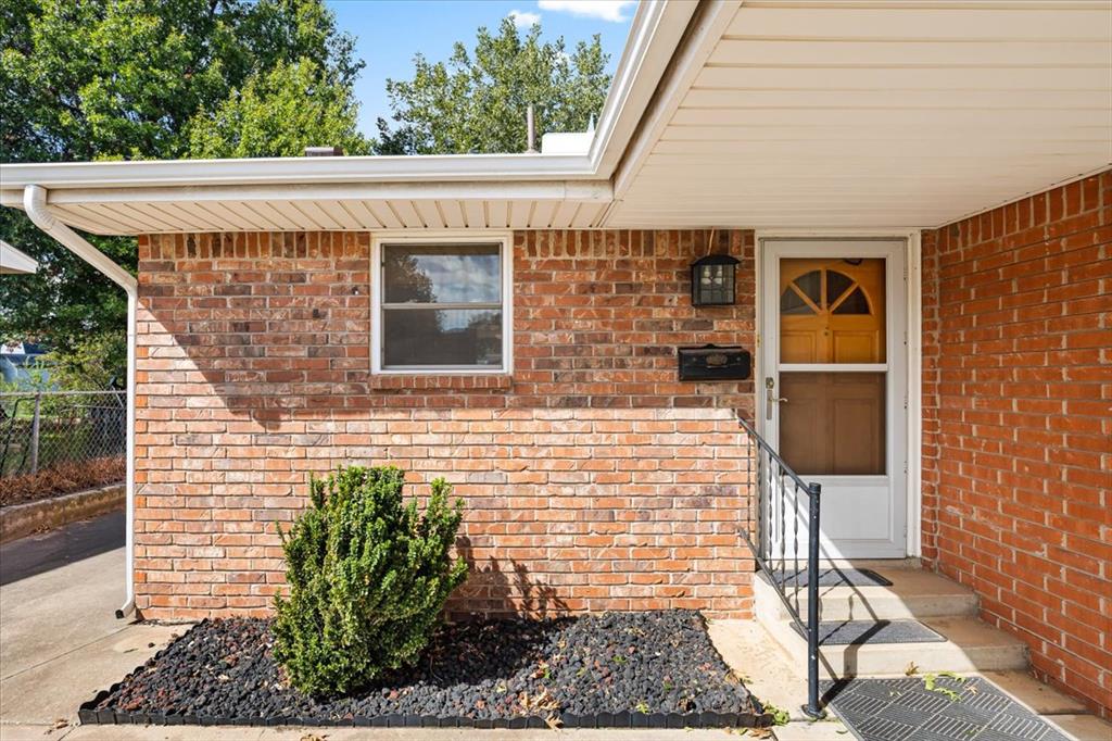400 Cherokee Lane — photo