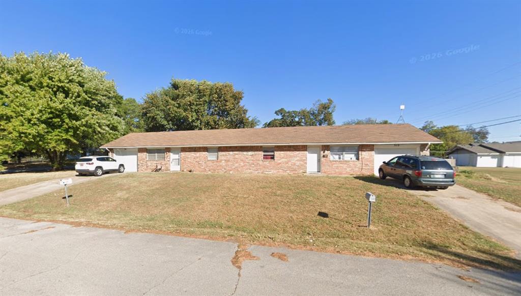 312 W Hayes Street — photo