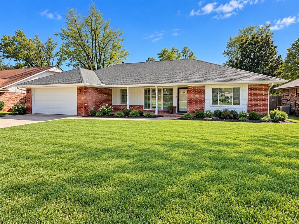 1308 Devonshire Court — photo