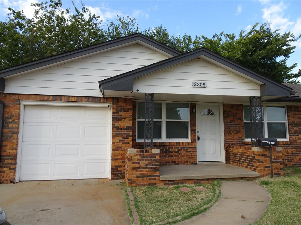 2305 Maple Drive — photo