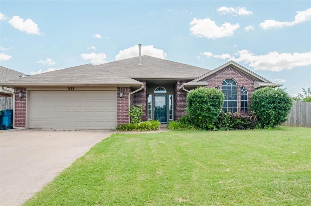 1122 Dustin Drive — photo