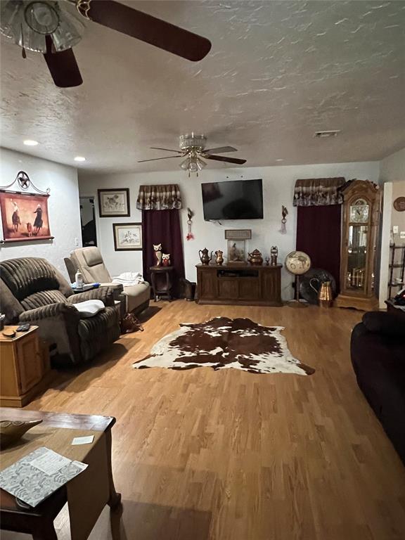112 E Cameron Drive — photo