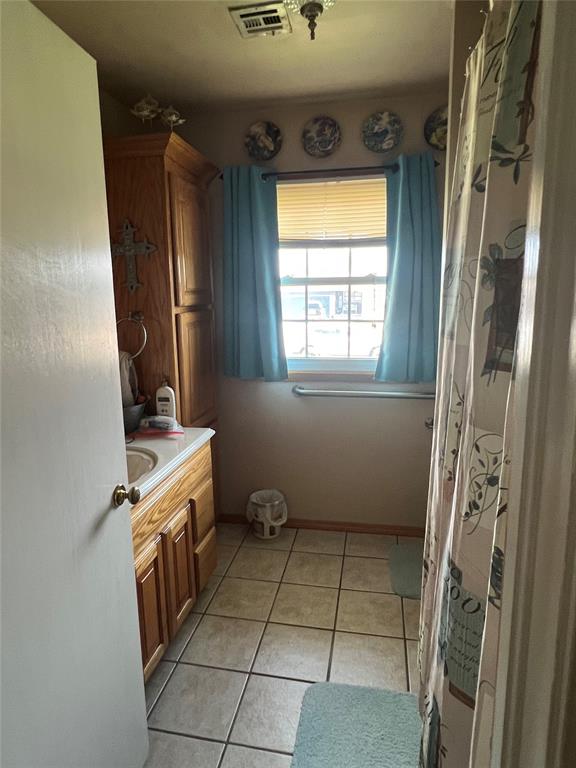112 E Cameron Drive, Altus, OK 73521 — photo 2