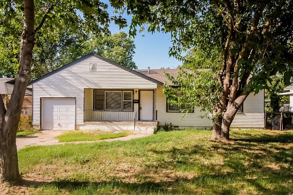 3525 E King Street — photo
