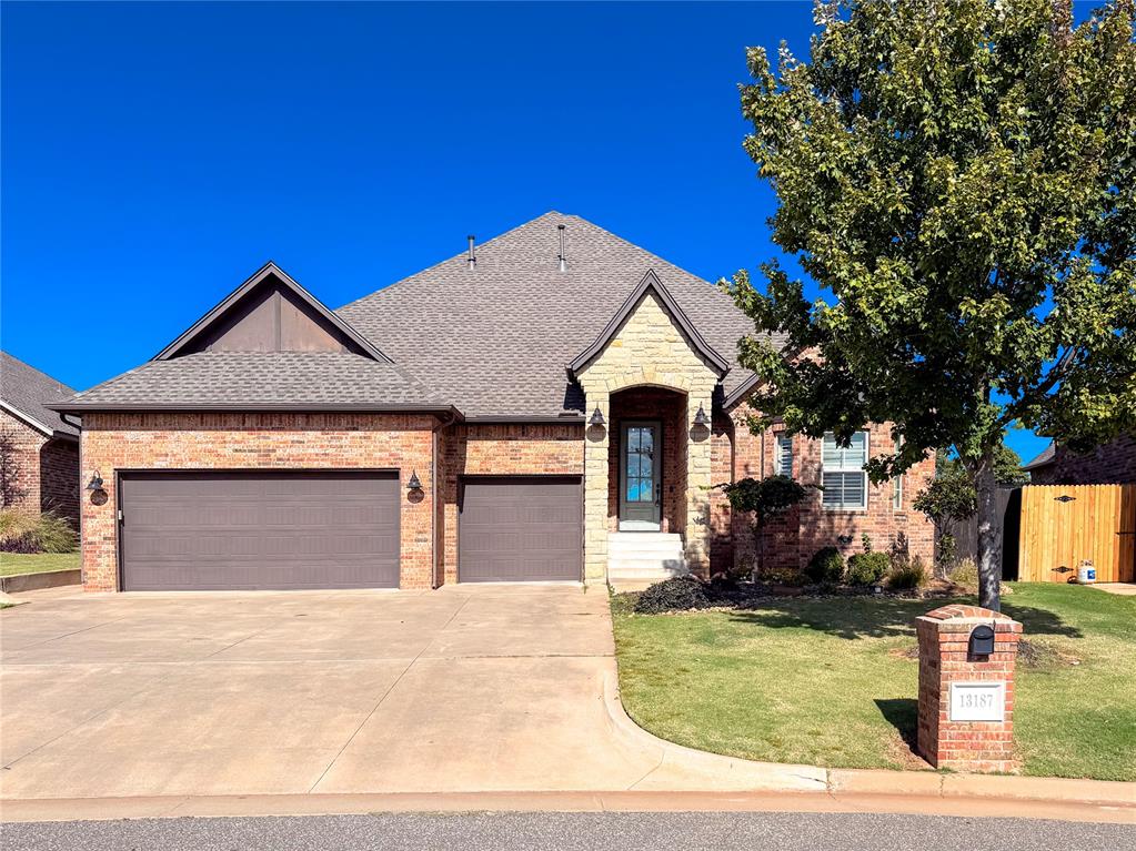 13187 Red Oak Drive — photo