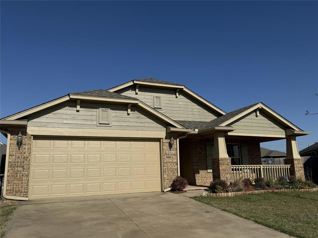 19013 Hecho Drive — photo
