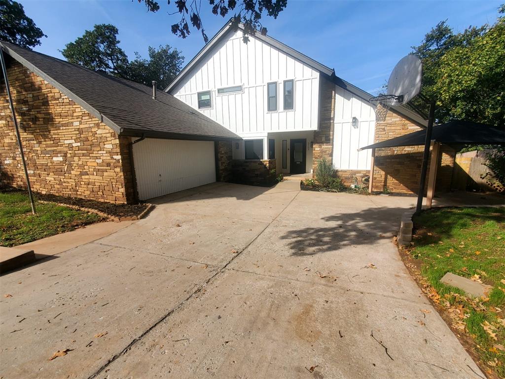 2105 Bent Twig Road — photo