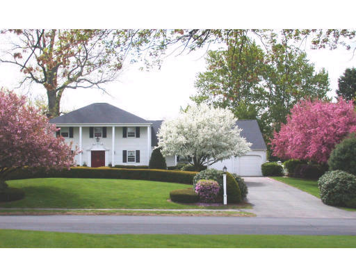 39 Colonial Road, Milton, MA 02186