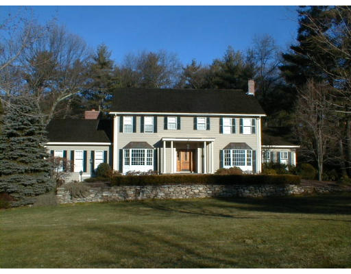 11 Powder House Road, Dover, MA 02030
