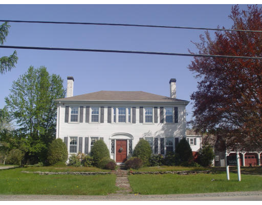 7 Marion Road, Rochester, MA 02770