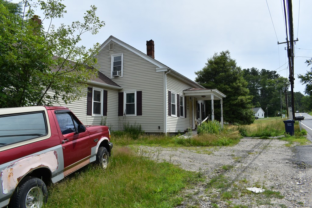 34 Amherst Road, Pelham, MA 01002 — photo 3
