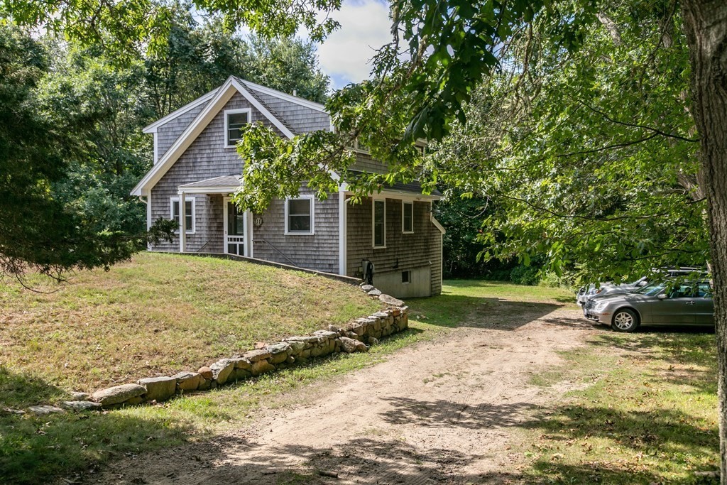 11 Hammett Lane — photo