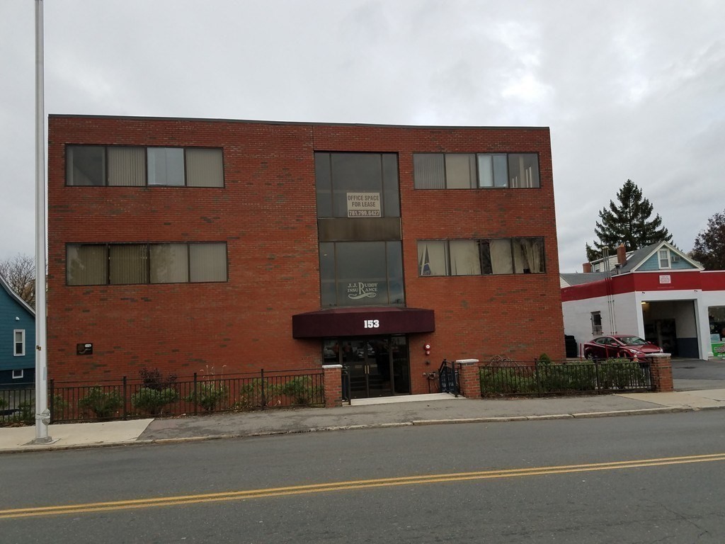 153 Main St — photo