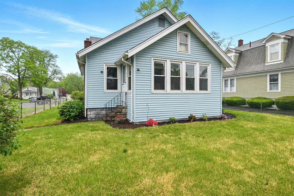 26 Dwight Road, Springfield, MA 01108