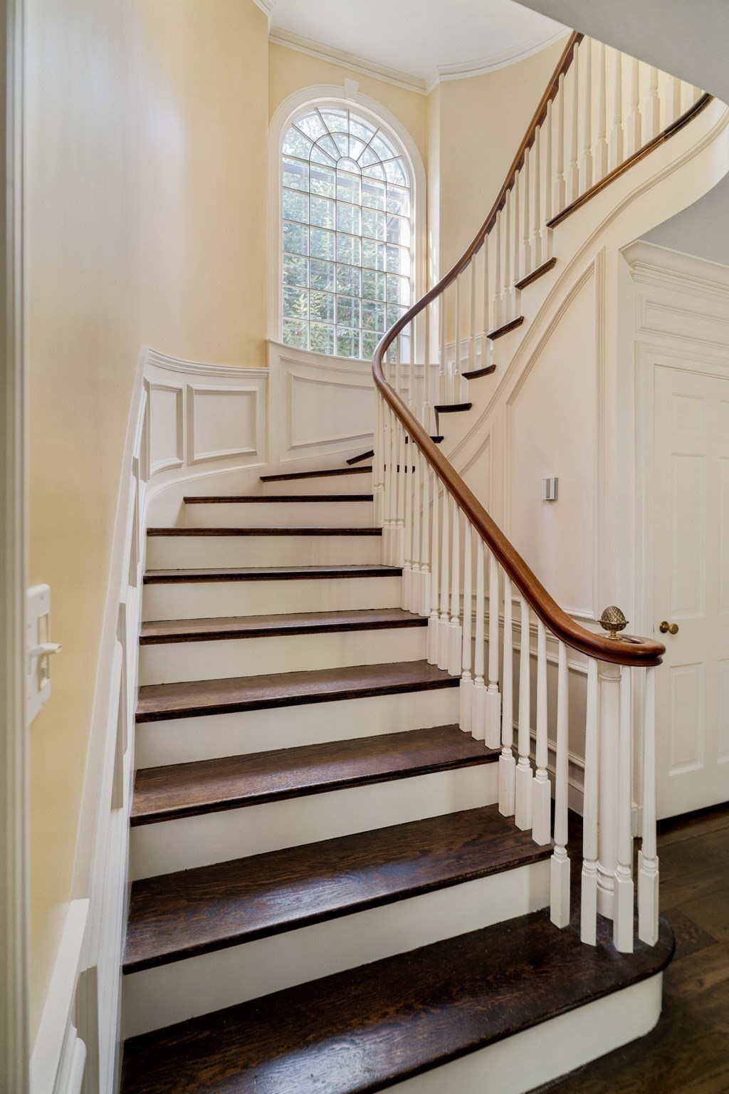 200 Cliff Road, Wellesley, MA 02481 — photo 3