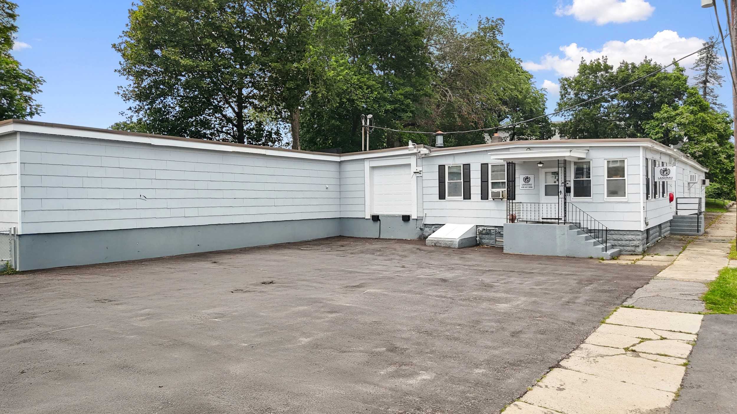 22 Laurel St — photo