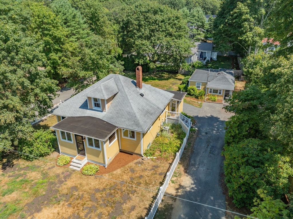 100 River Road, Barnstable, MA 02648