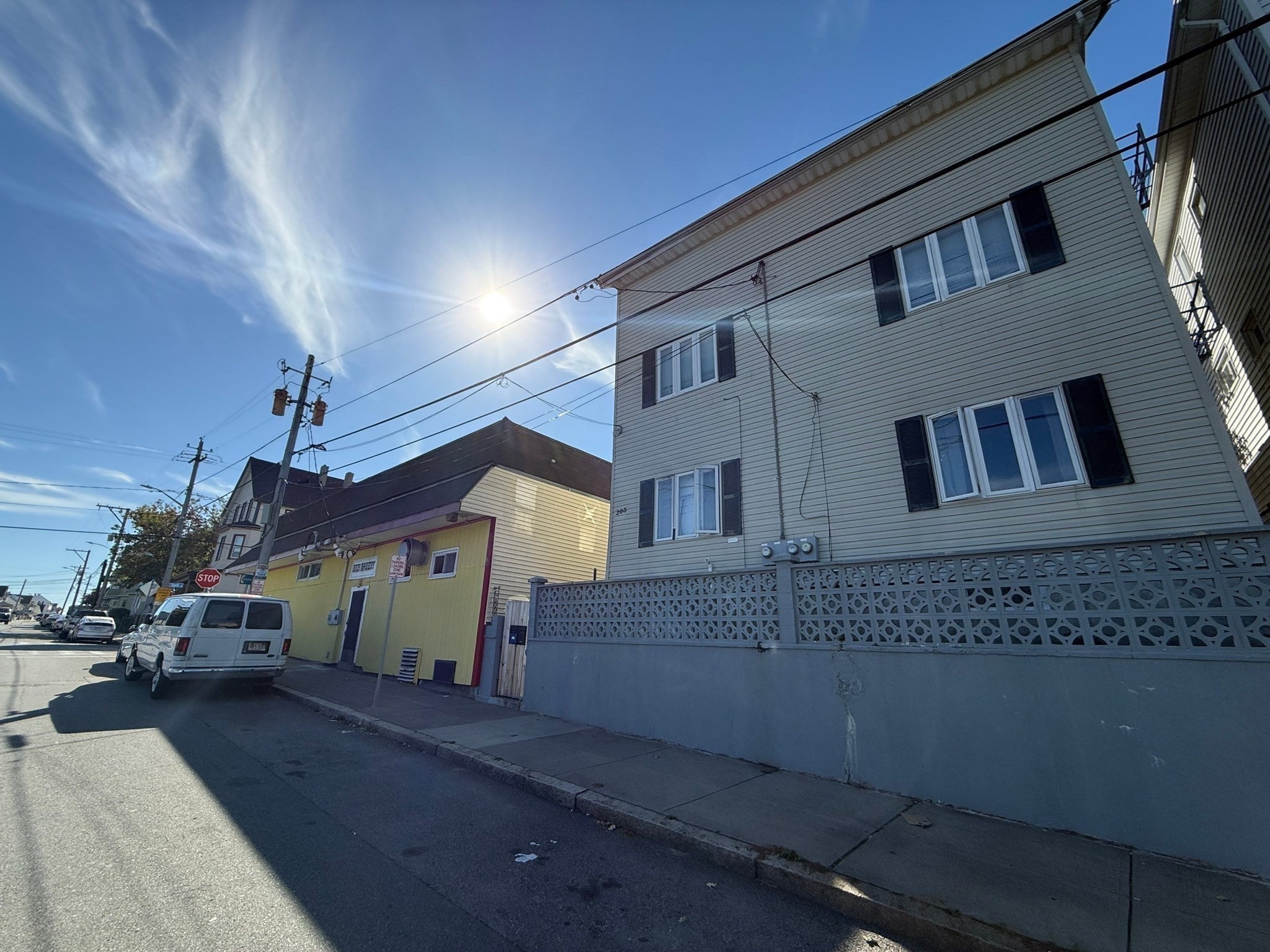 208 Snell St — photo