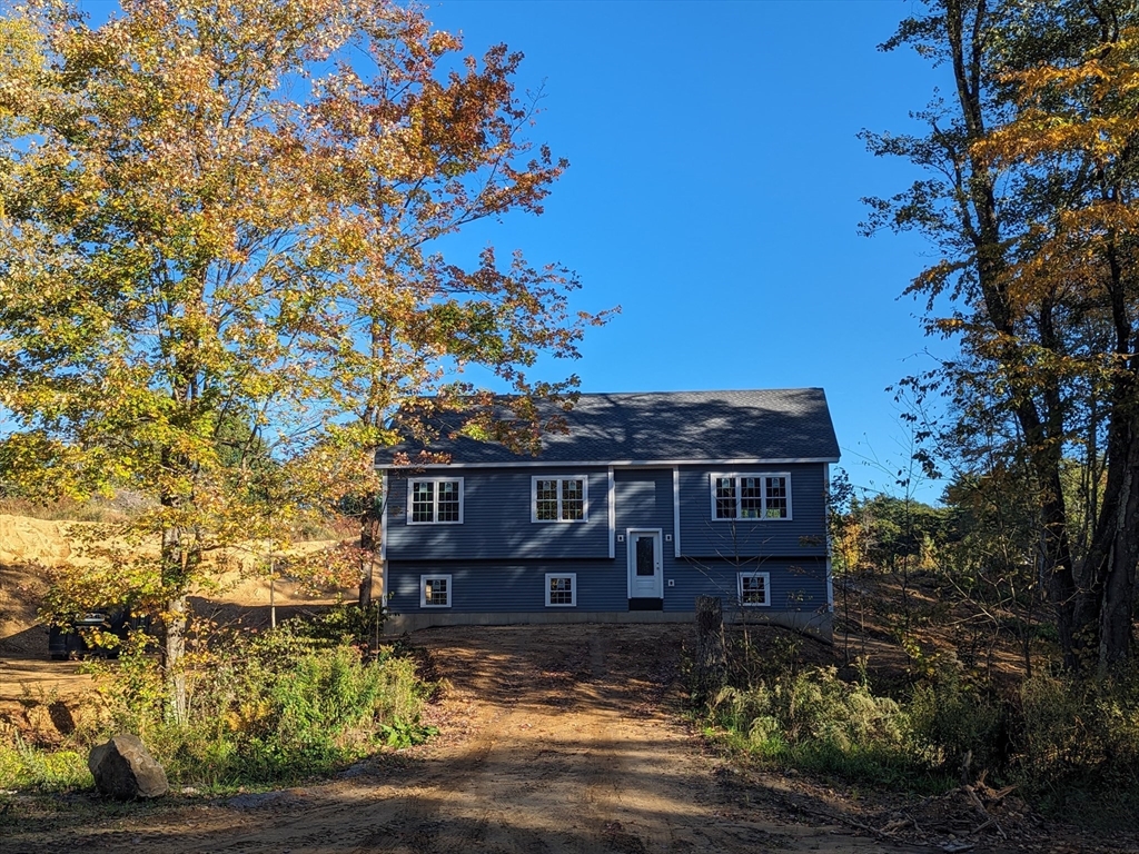 100 Rice Road, East Brookfield, MA 01515