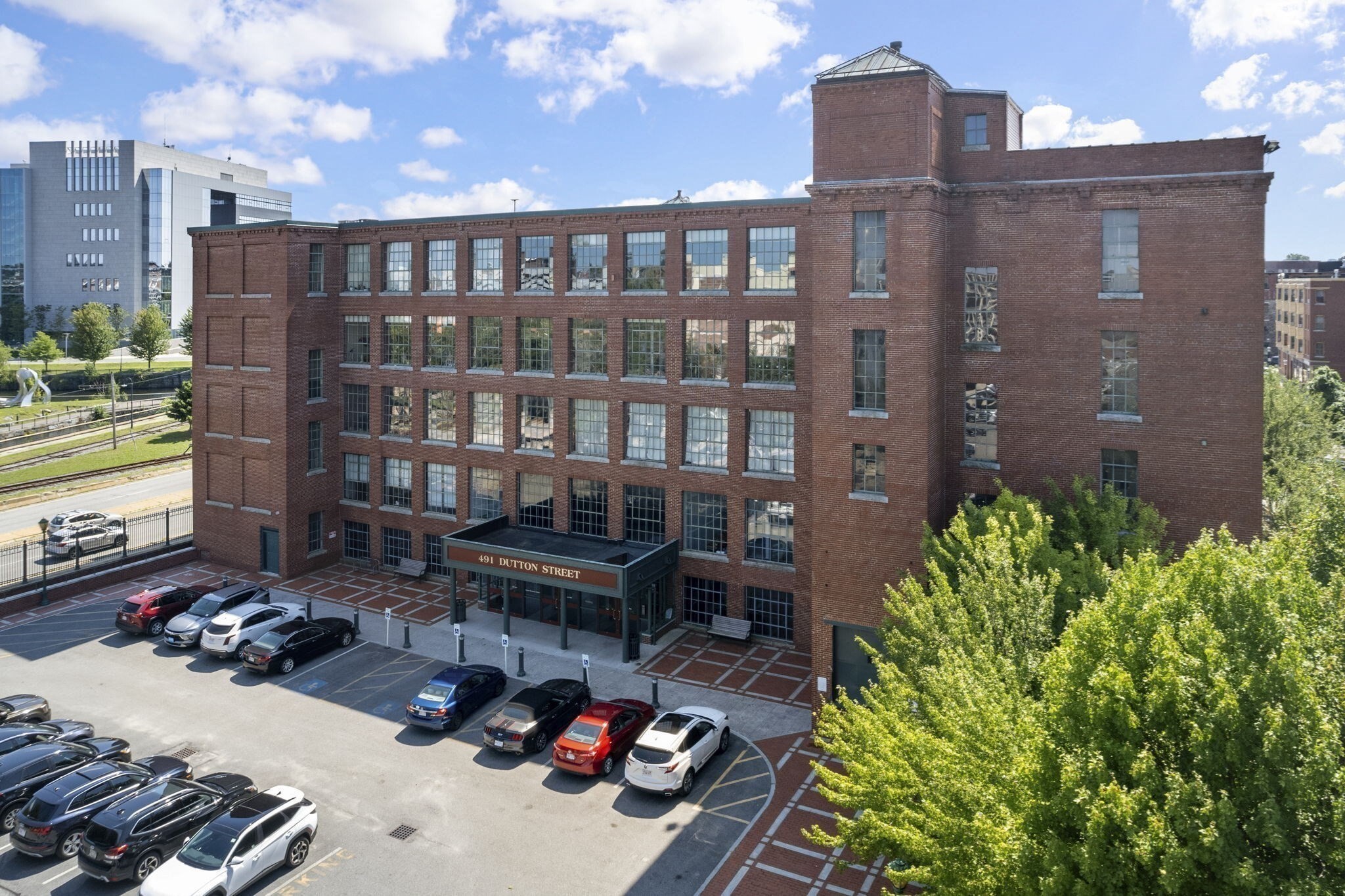 491 Dutton St #209 — photo