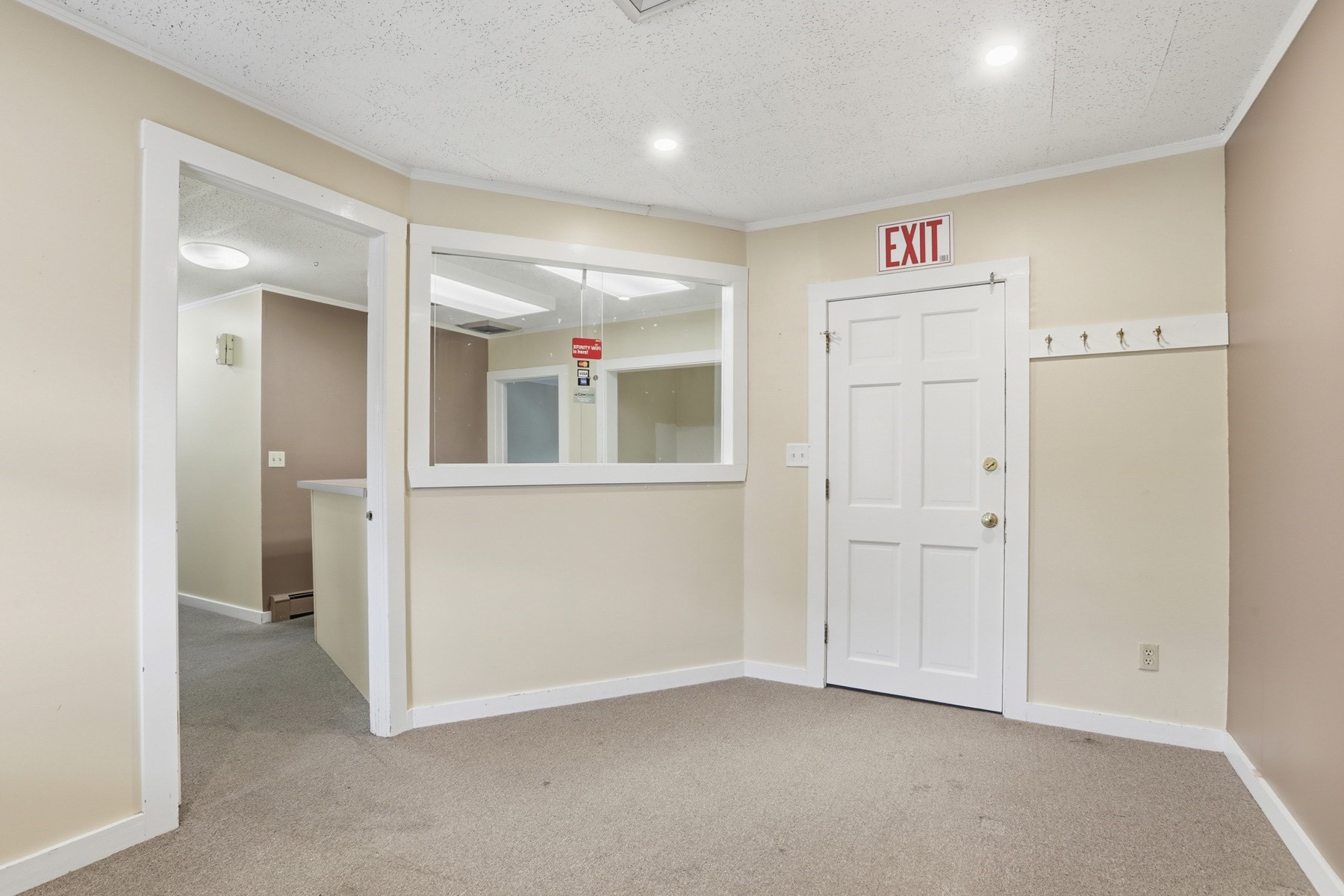 35-41 W Main St # 6 — photo