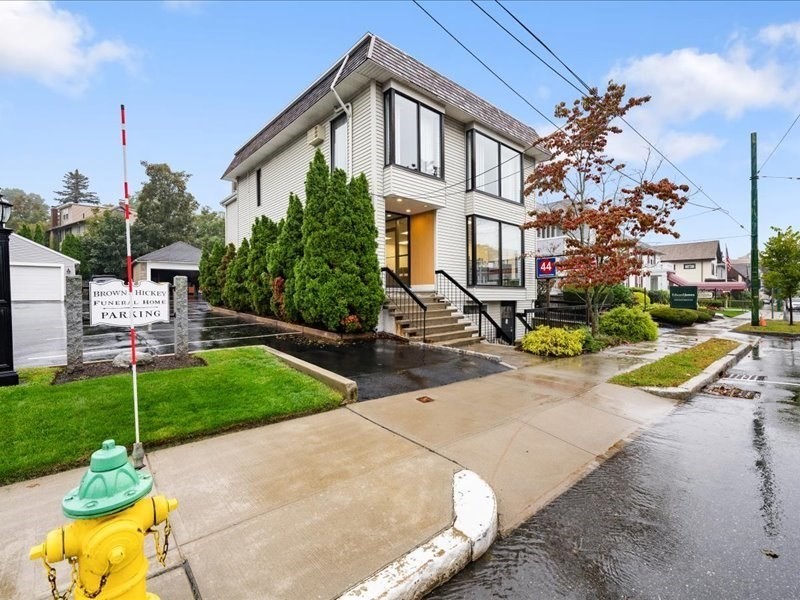 44 Trapelo — photo