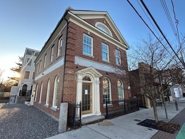 292 Beacon # 1a — photo